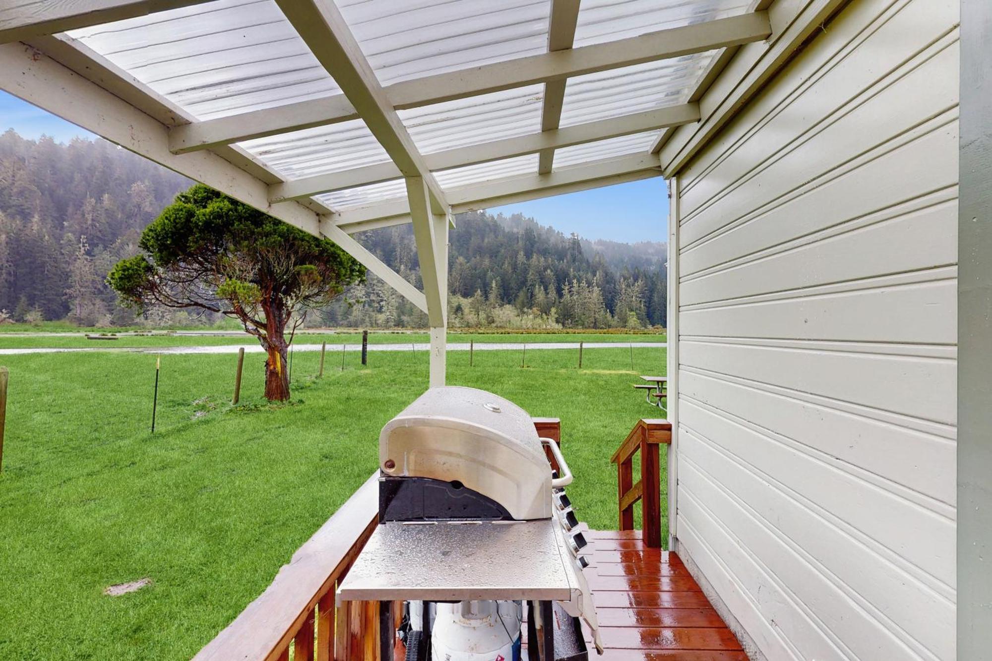 Redwood Farmhouse In The Orick Valley 外观 照片